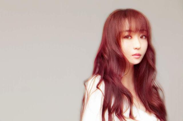 你骄傲的飞远我栖息的夏天什么歌（飞鸟和蝉歌词表达了什么）